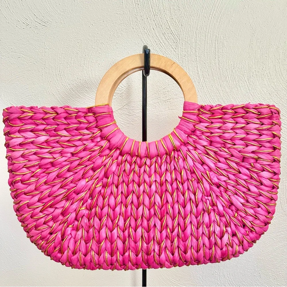 NY&C Woven Straw Handbag With Round Wood Handles
